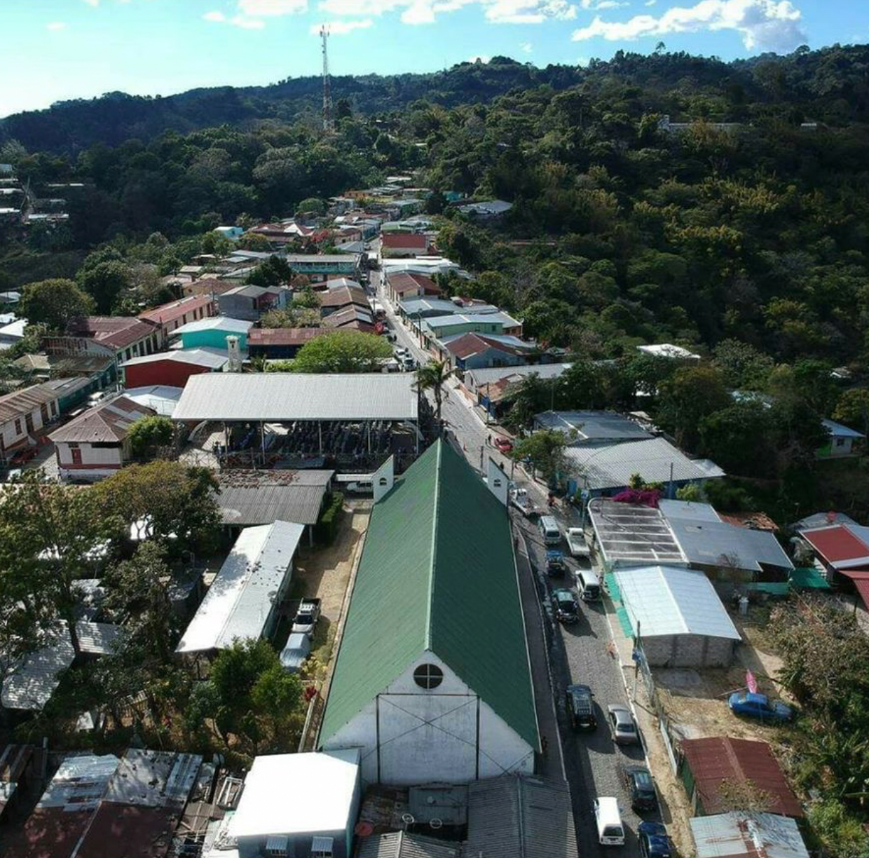 army surrounds town in el salvador
