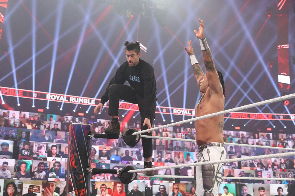 Bad Bunny Apparently Suffers Separated Shoulder on WWE RAW