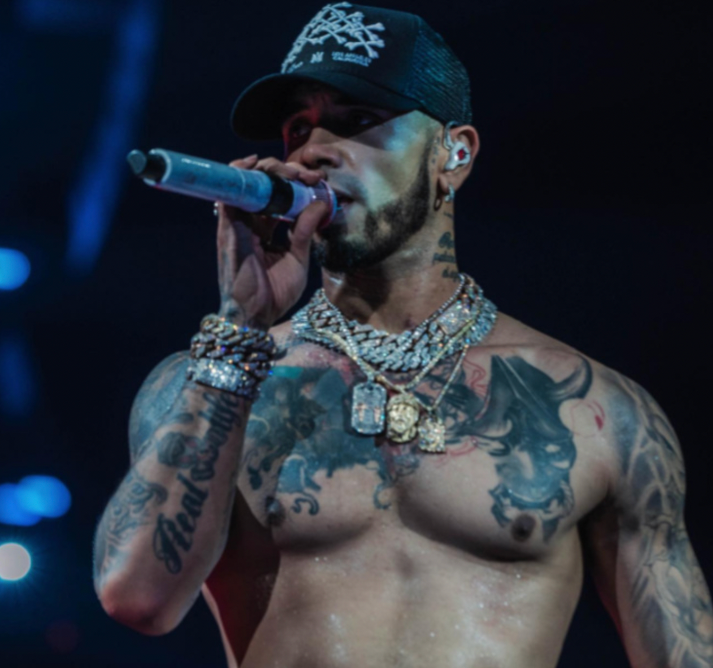Anuel at his Concert: ‘Sera Que Feid La Dejo’