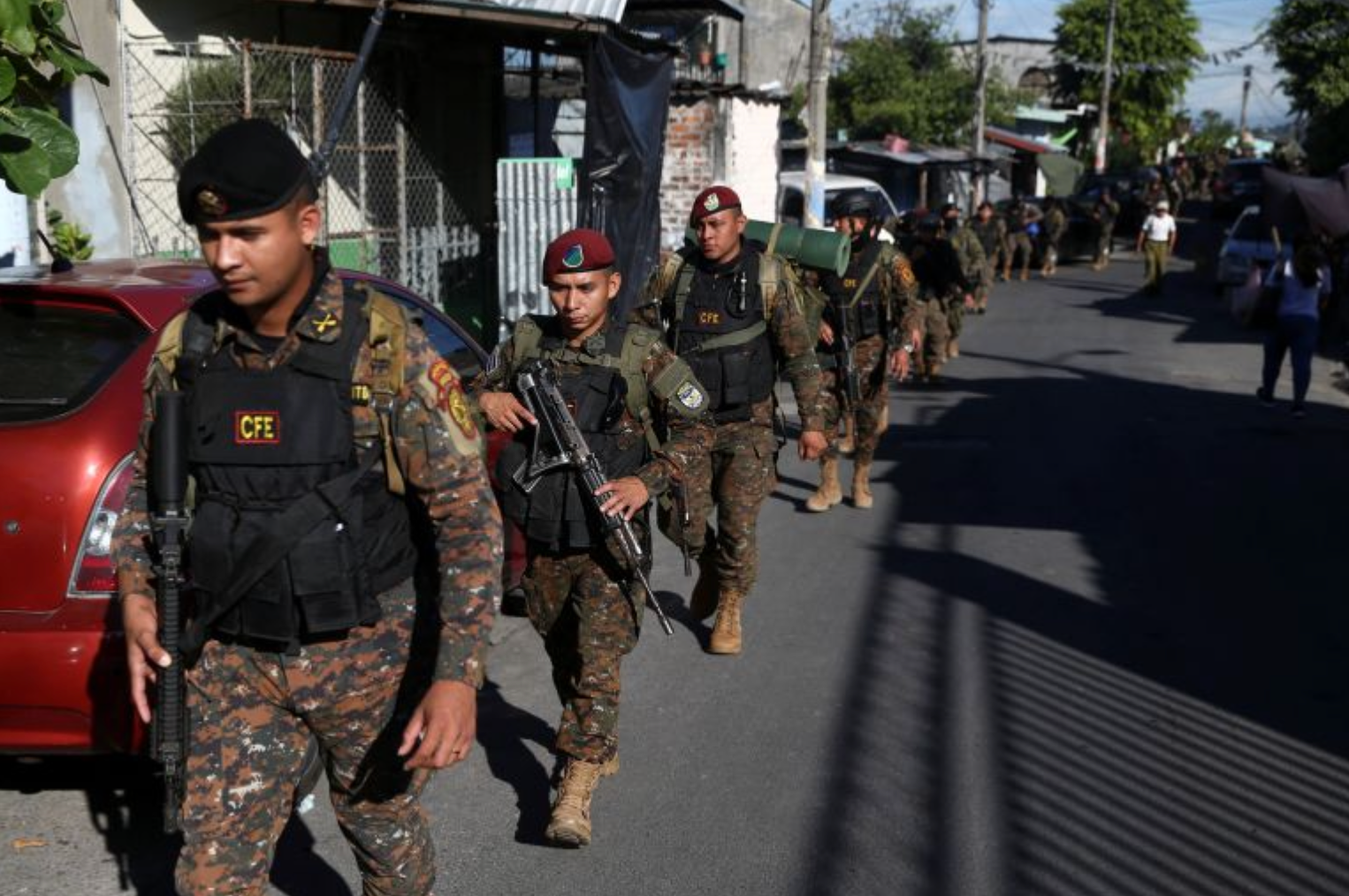 El Salvador sends 8k troops and police officers in anti-gang raid