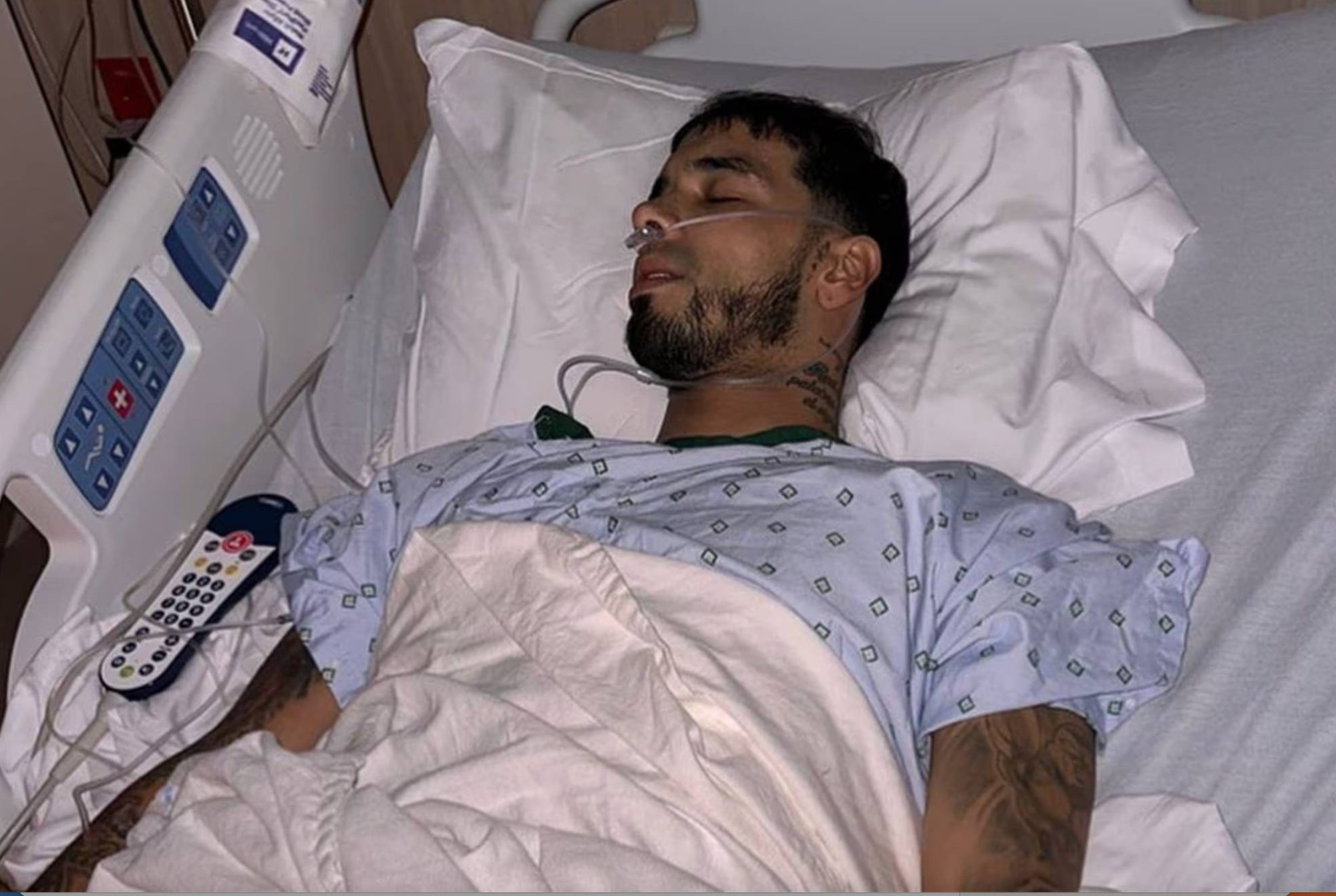 Anuel in the hospital