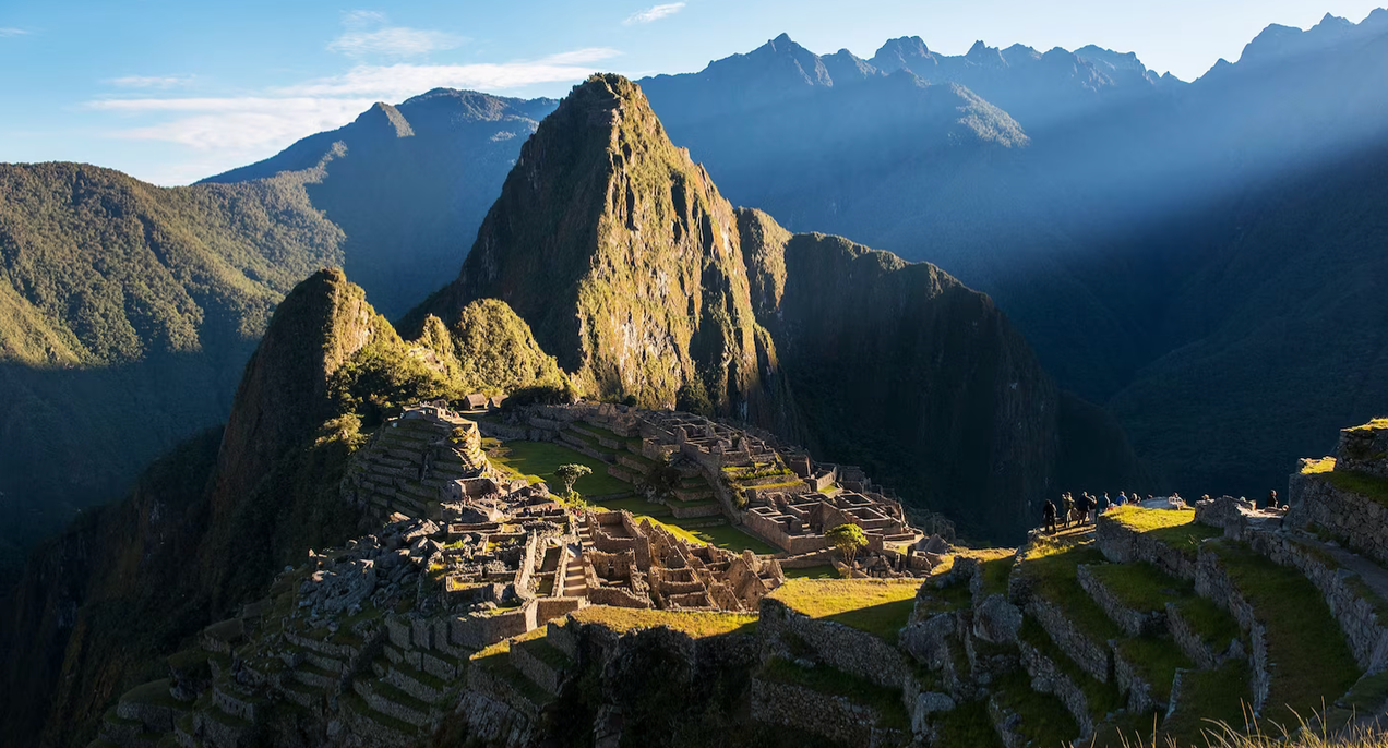 Tourists stranded as protests block access to Machu Picchu in Peru