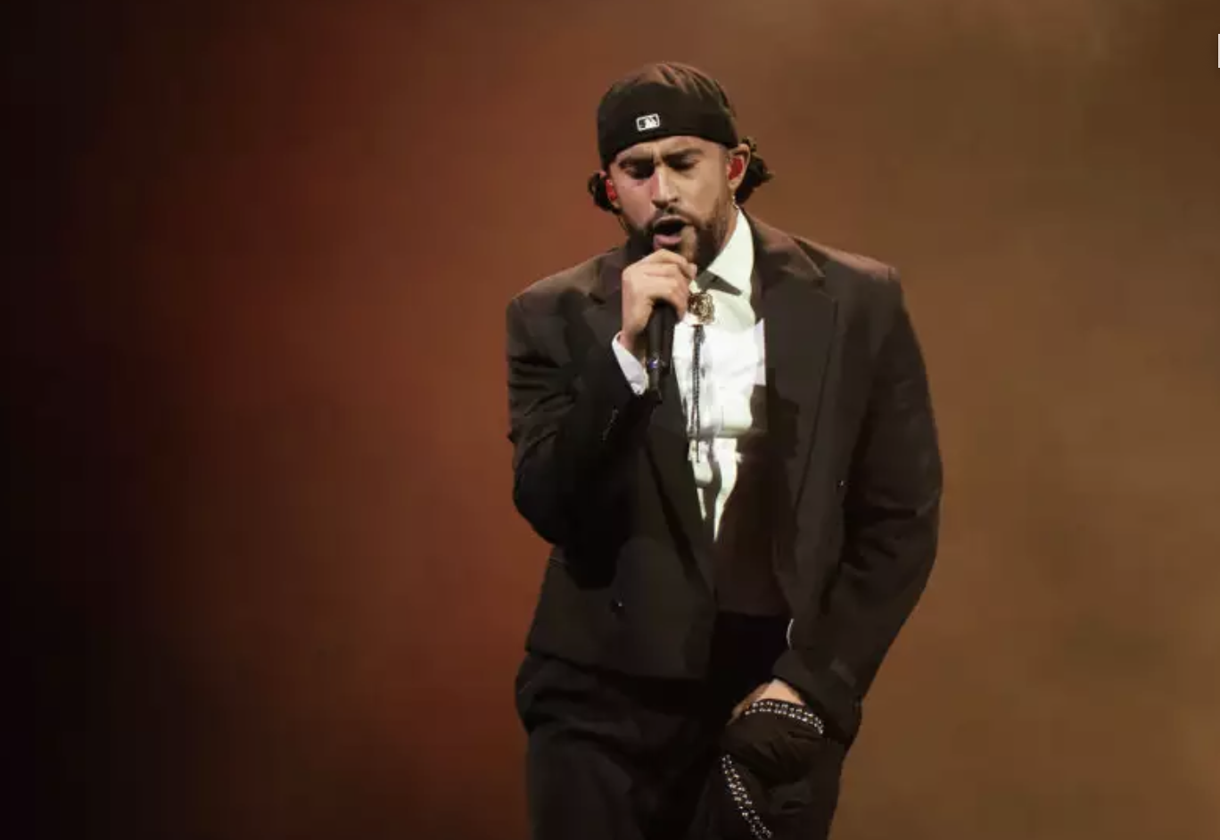 Bad Bunny drinks Coronas at San Francisco dive after selling out Chase Cent &hellip;