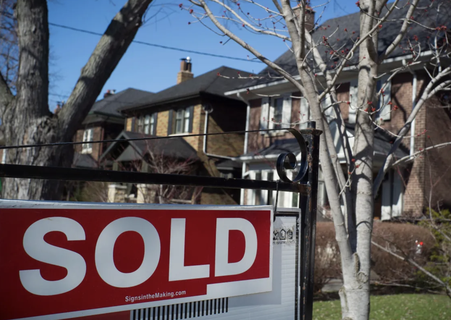 Average home prices pass $2M in nearly half of Toronto neighbourhoods