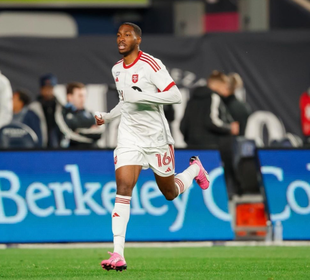 Spicer and Owusu score late in the game as Toronto FC win in Orlando