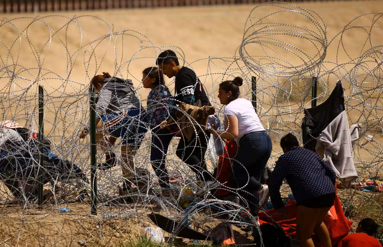 Panama is using barbed-wire in an attempt to stop migrants heading to the U &hellip;