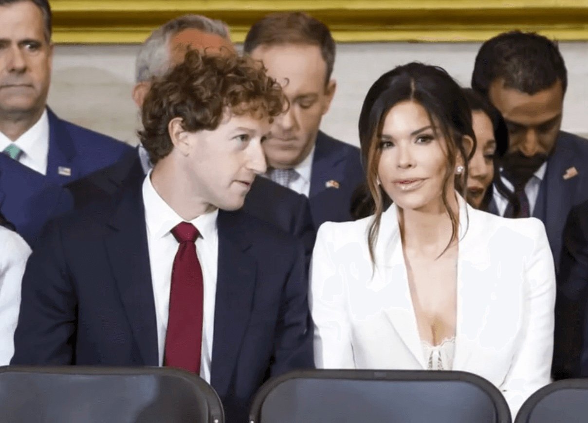 Zuckerberg really enjoyed sitting next to Bezos fiancée, Lauren Sanchez