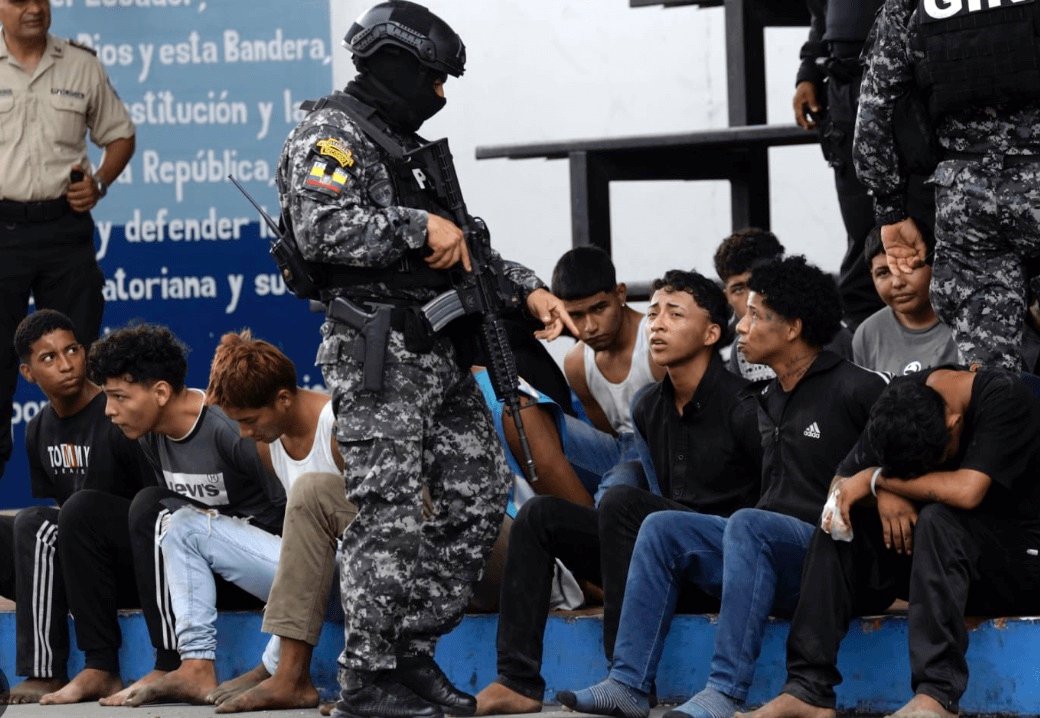 Ecuador seeking foreign military aid to combat drug cartels