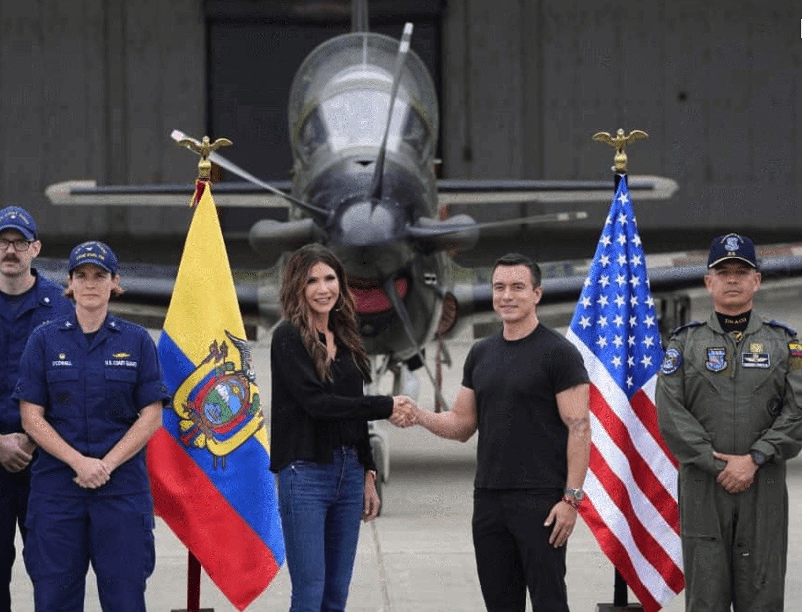 Ecuador Considers New U.S. Base as Violence Escalates Nationwide