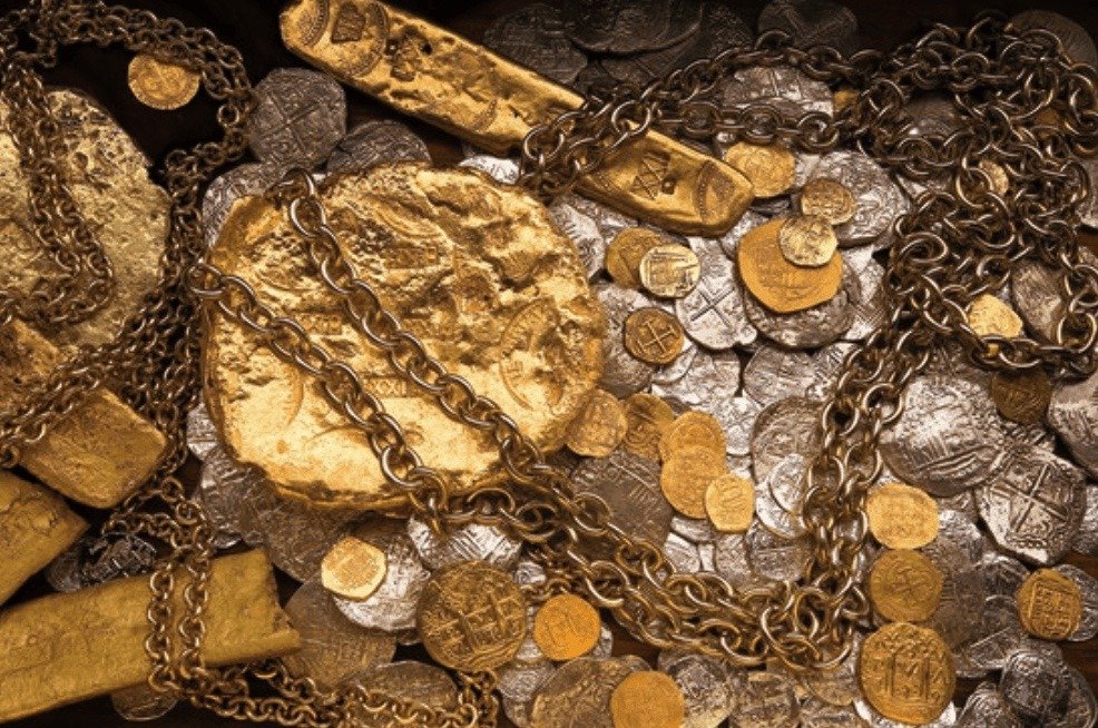 Colombia Uncovers “Holy Grail” Shipwreck Treasures From Sunken Spanish  &hellip;