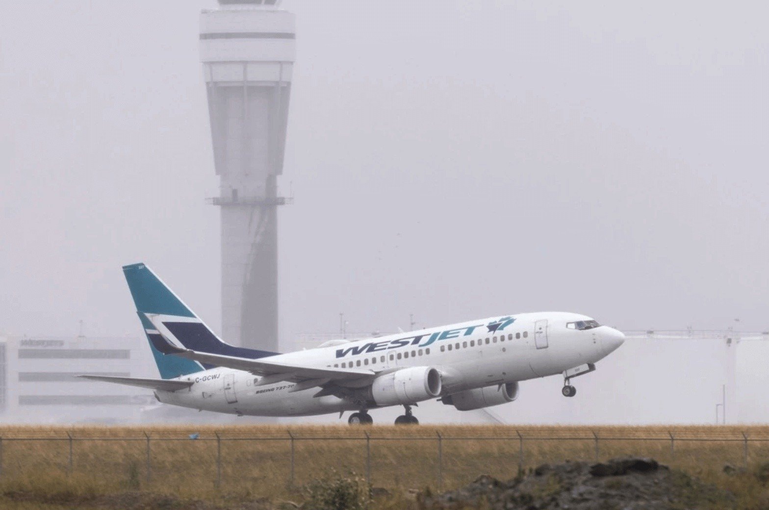 WestJet Accused of “Betraying Canadian Workers” as Call Centre Jobs Shi &hellip;