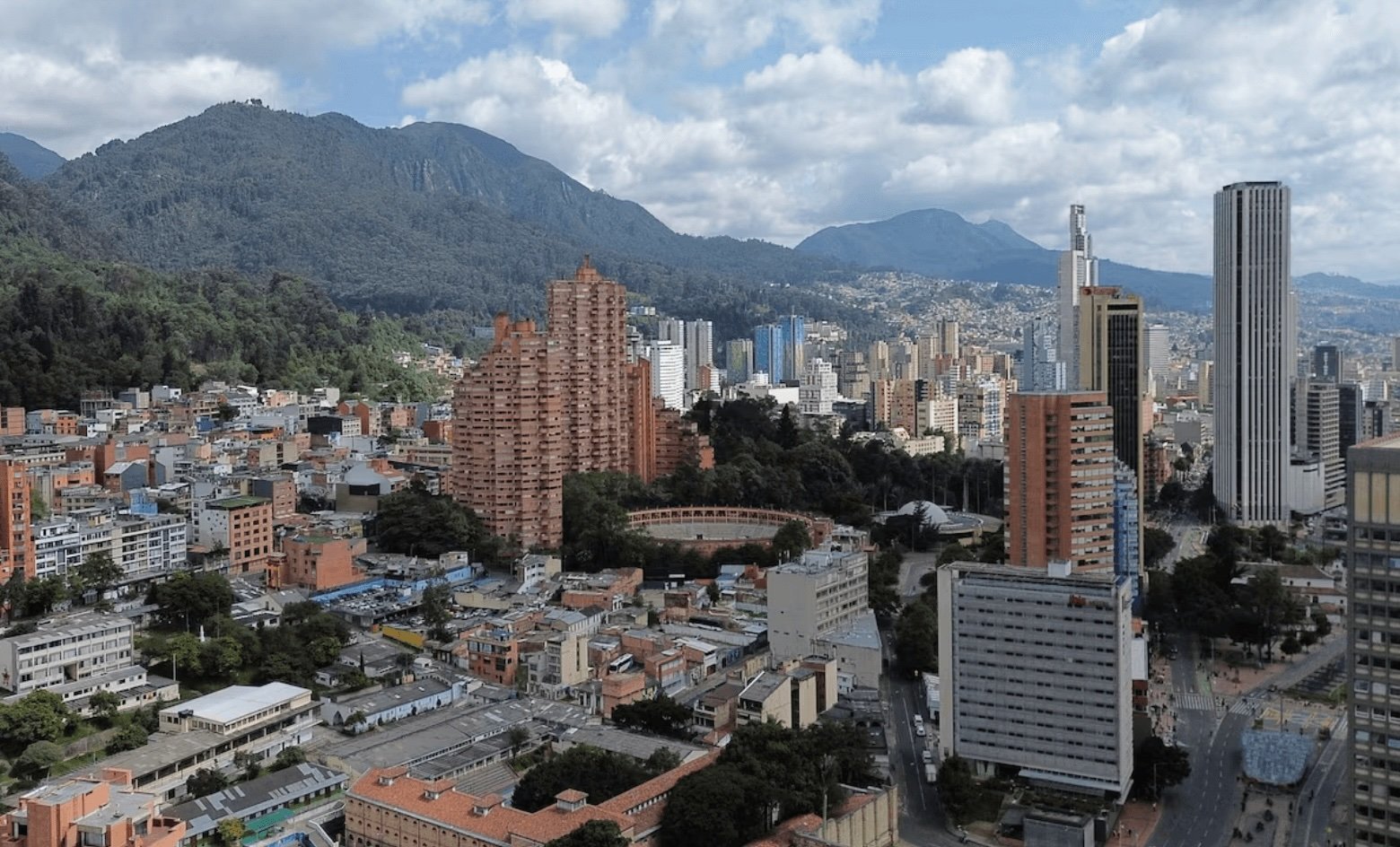 Colombia Announces Major Minimum Wage Increase Ahead of 2026 Elections