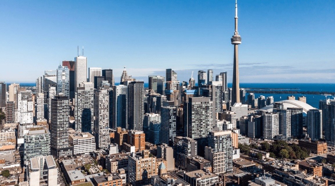 Toronto’s Unemployment Climbs as Income Growth Stalls, Study Finds