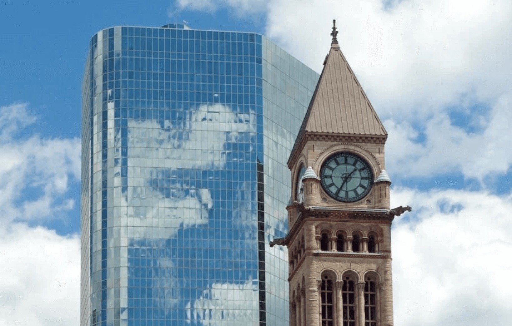 Toronto Clocks Move Forward March 8 as Daylight Saving Time Begins